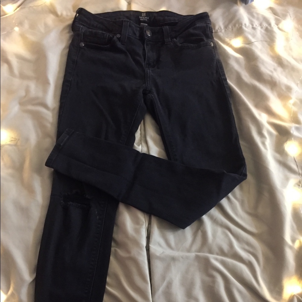 Black Skinny Ripped Mid Rise Jeans